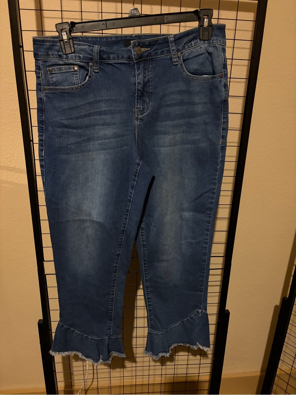 Earl Jean Women's Blue Ruffle Hem Cropped Jeans